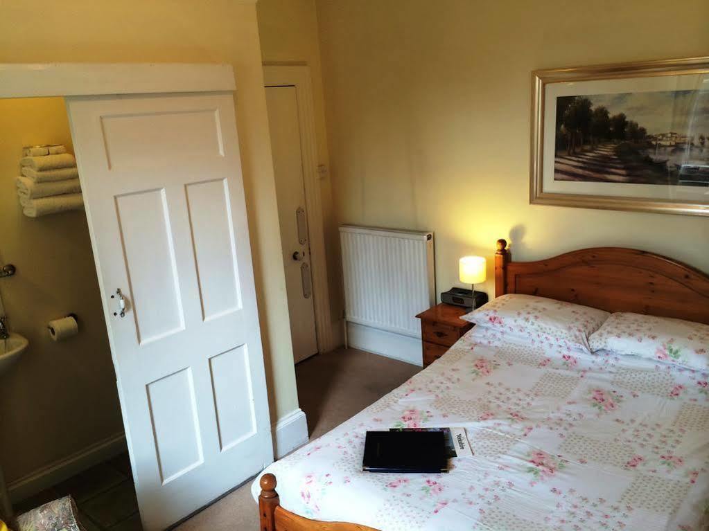 Dairy Guest House Йорк Екстериор снимка